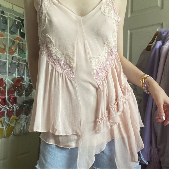 ✨SOLD✨ soft pink camisole 💓 - Picture 2 of 15